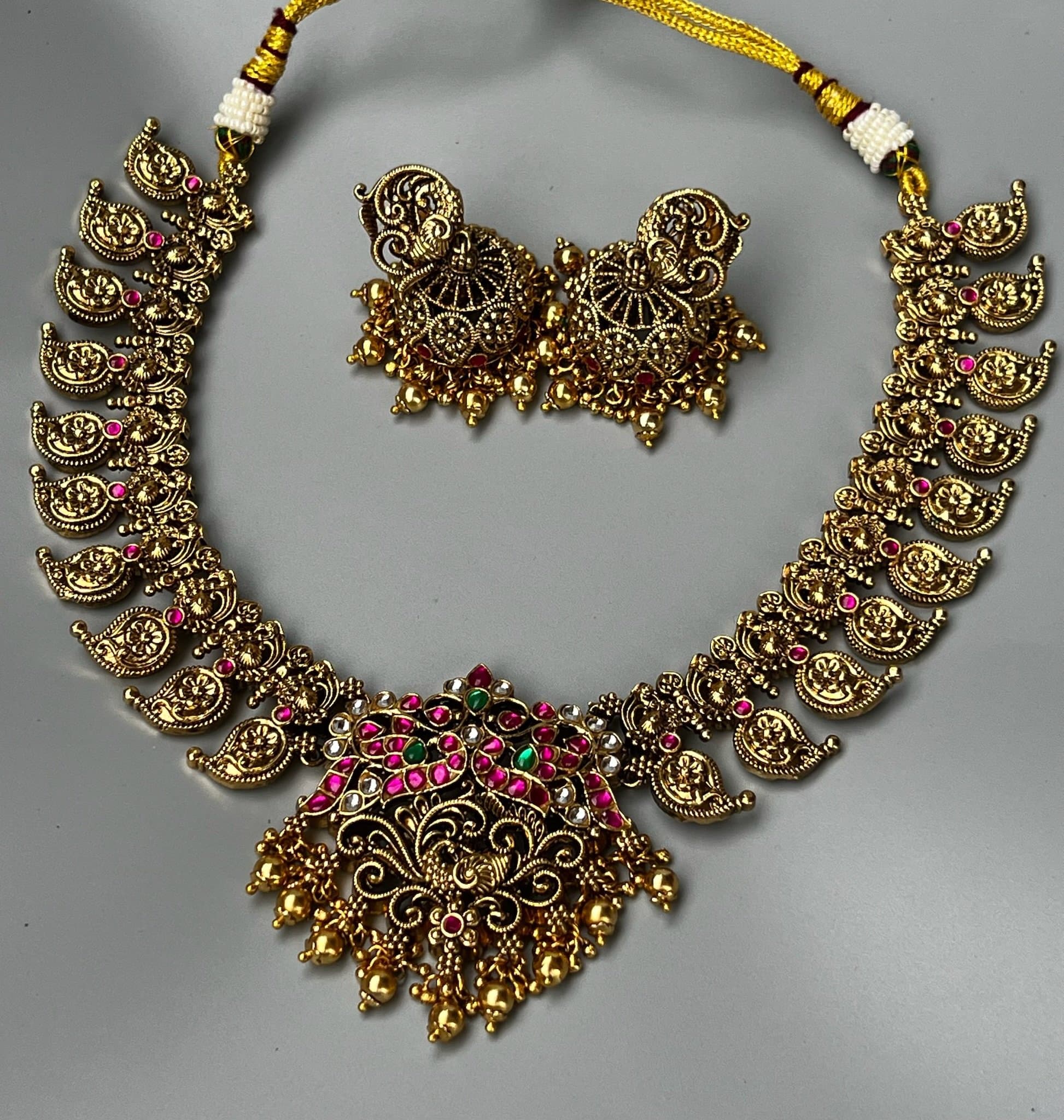Paisley Mayura Glow Set