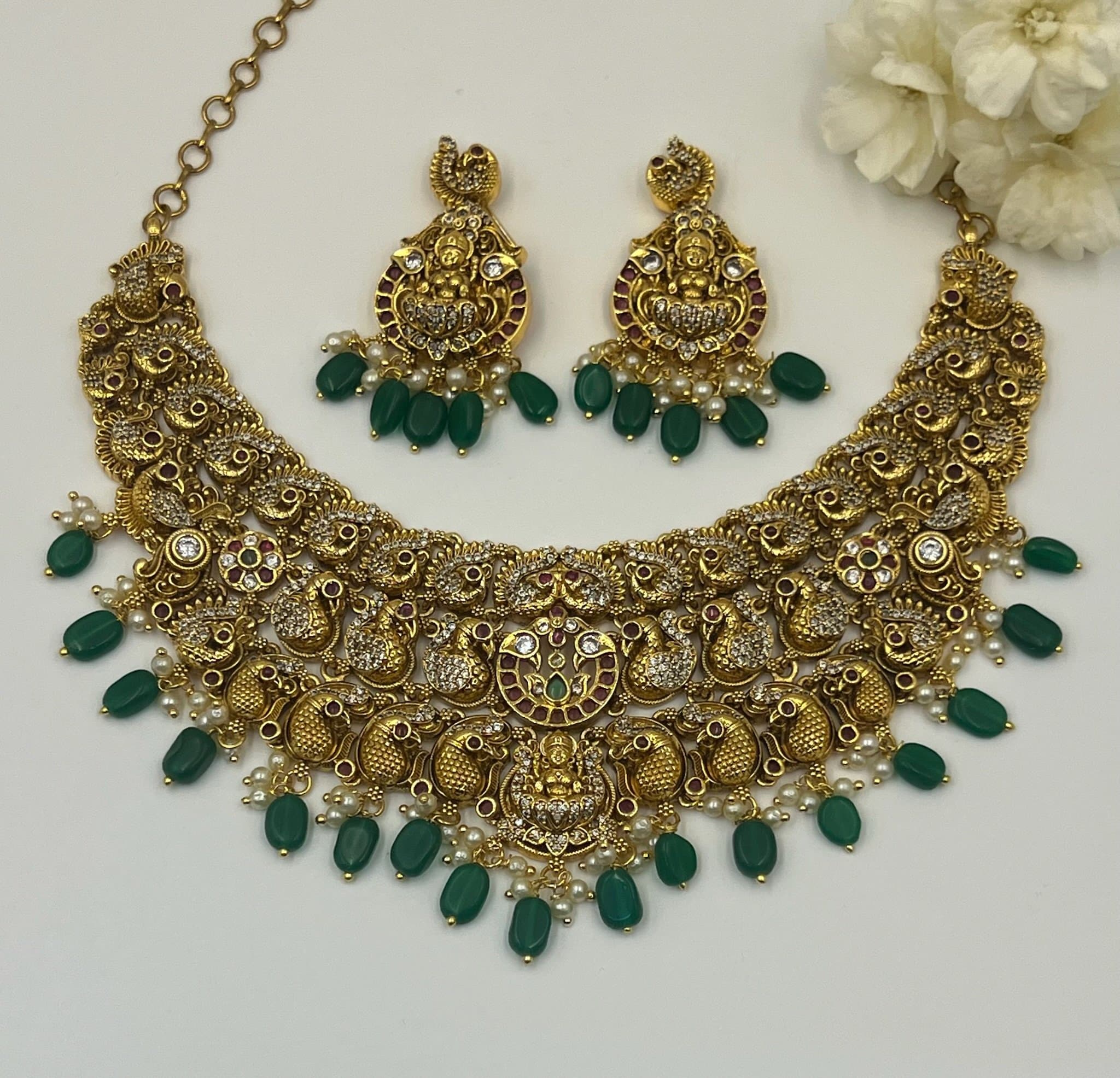 Emerald Mayura Vaibhavam - image 2