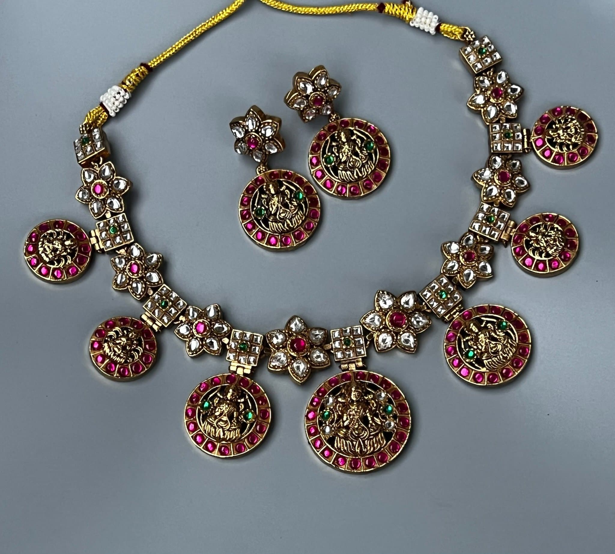 Divya Nakshi Bottu Mala